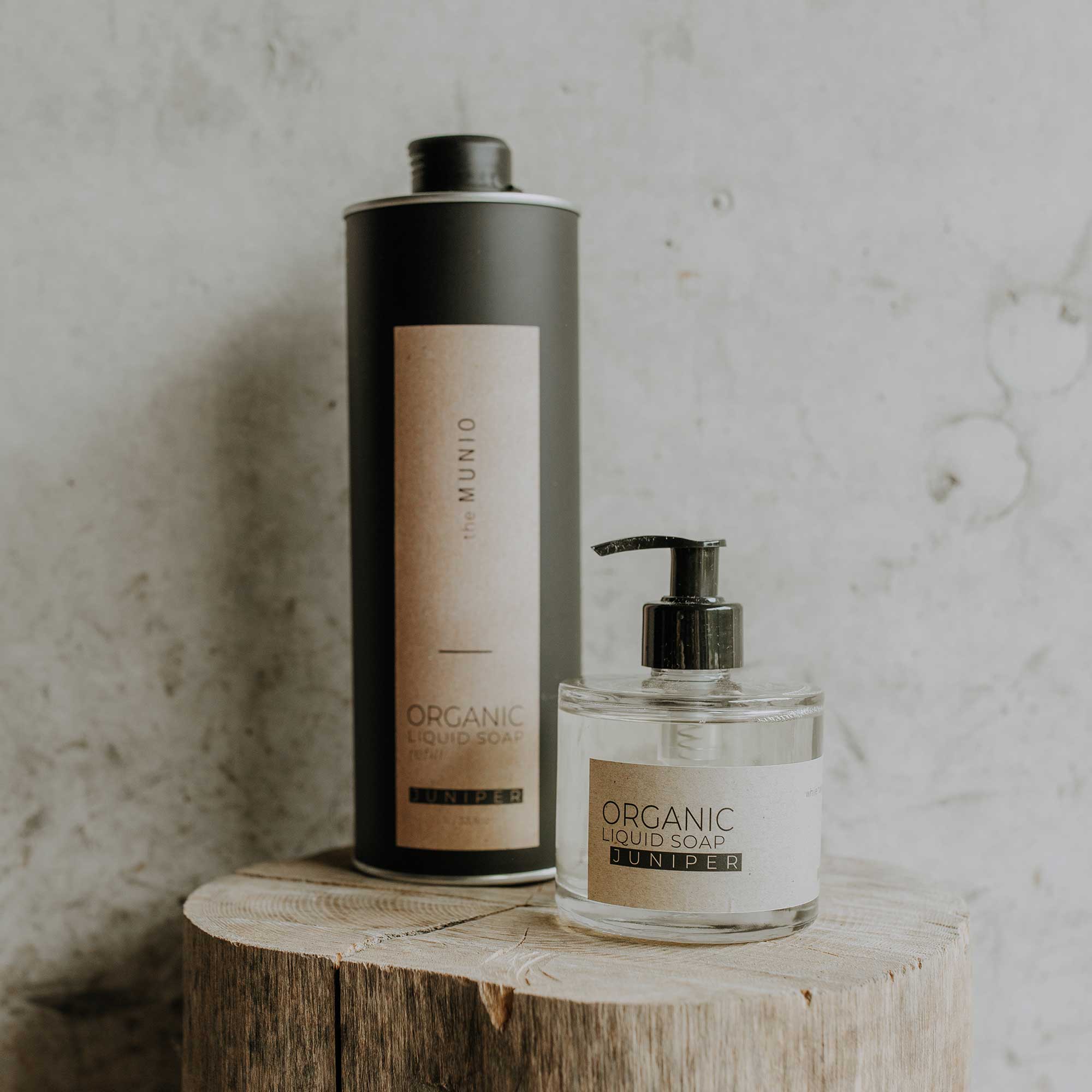 the MUNIO – Engroshandel Håndsæbe – ENEBÆR ØKOLOGISK FLYDENDE SÆBEREFILL 1000ML1