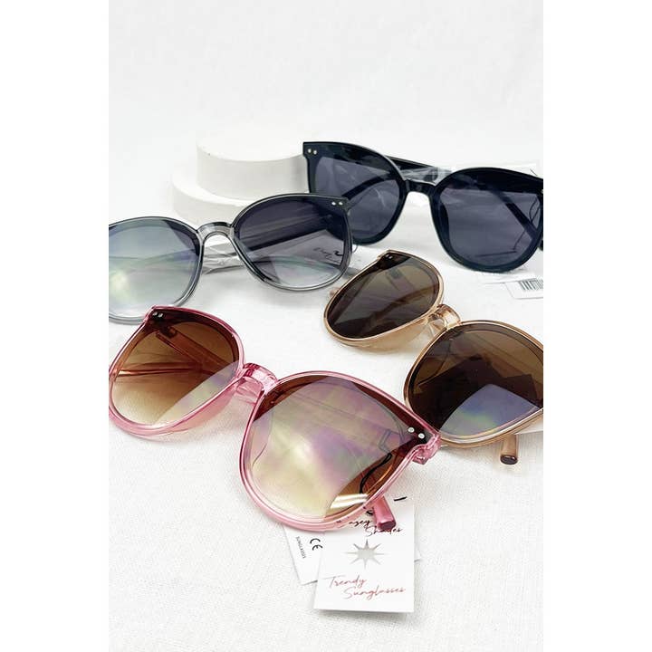 MIX COLOR Julie Fashion Shades Sunglasses for wholesale on Faire