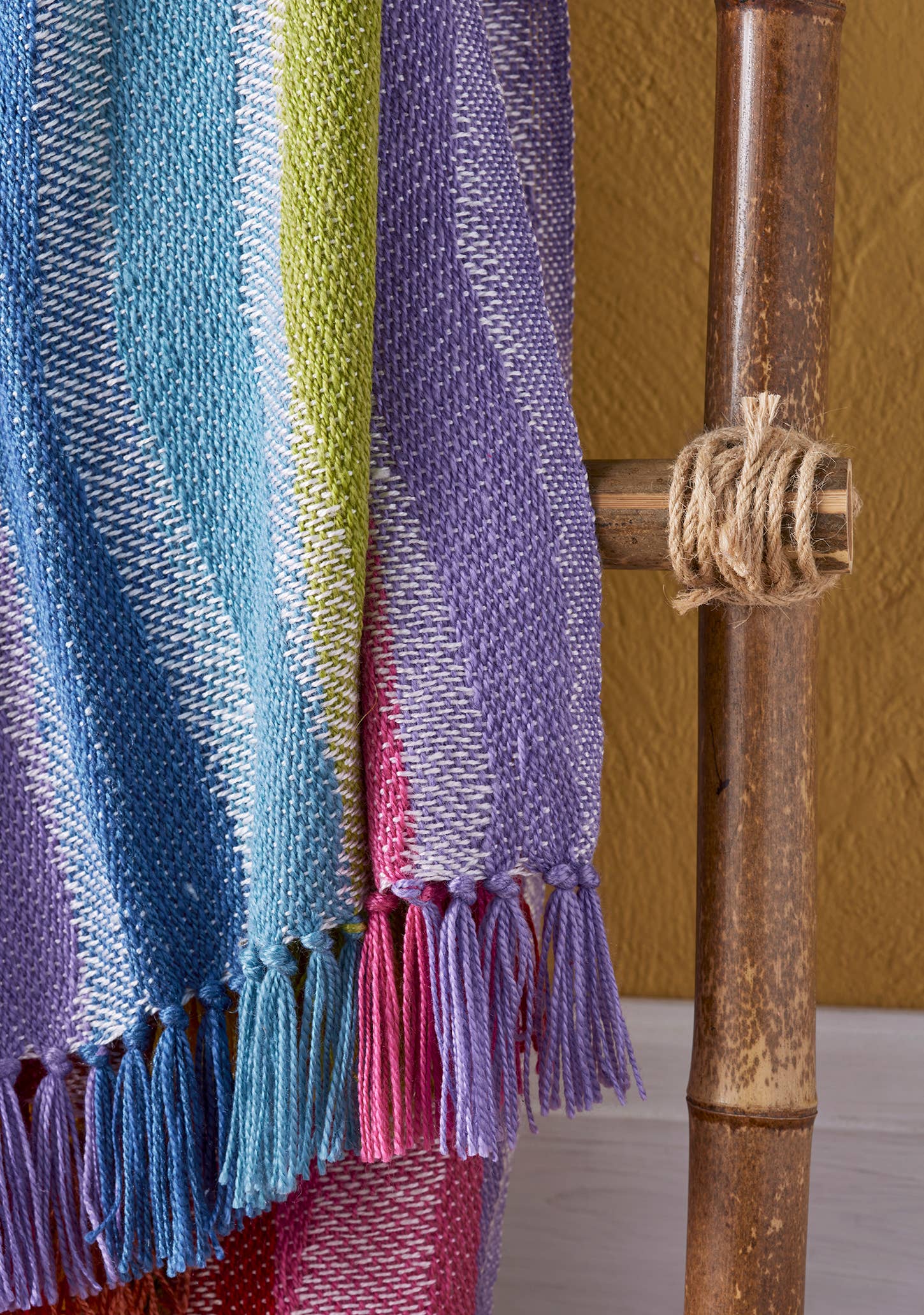 Namaste - Vendita all'ingrosso Plaid - Bottiglie riciclate Rainbow Zigzag Throw3