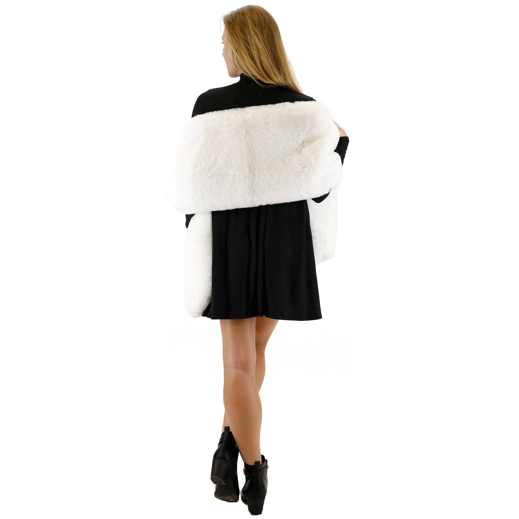 TAPA fashion - Venta al por mayor Abrigos de piel/piel sintética - Mujer - Chal ancho de piel de visón P3735 (3 piezas)37