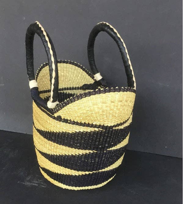 The African Home Goods - Wholesale Beach Bag - Medium U-Shopper Ghana Beach Tote bag/Bolga Basket 13-14" Across - Black & Tan2