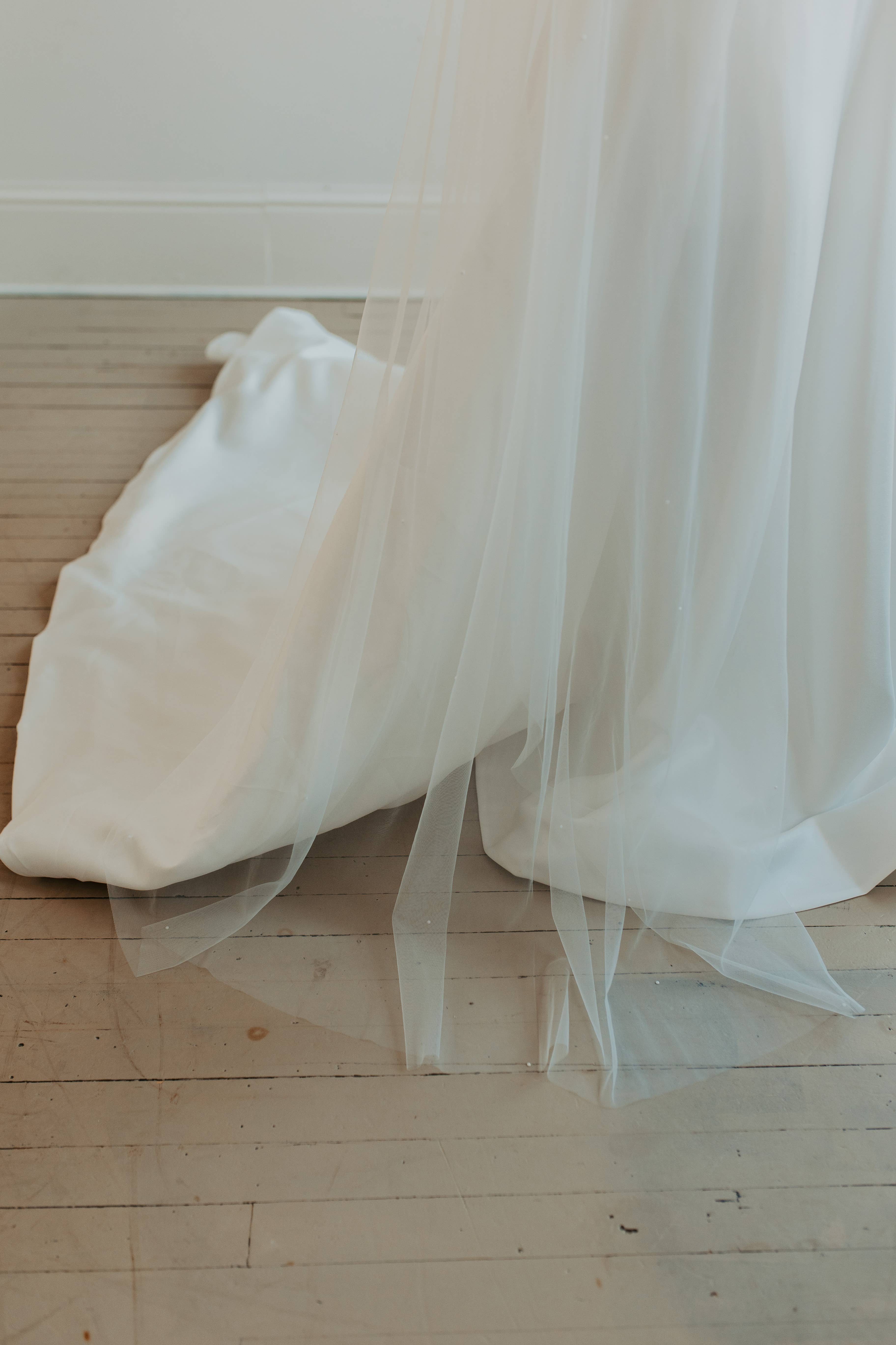 Ruffled Rose Veils - Wholesale Veil - Women's - Soft Scattered Pearl Minimal Wedding Veil4