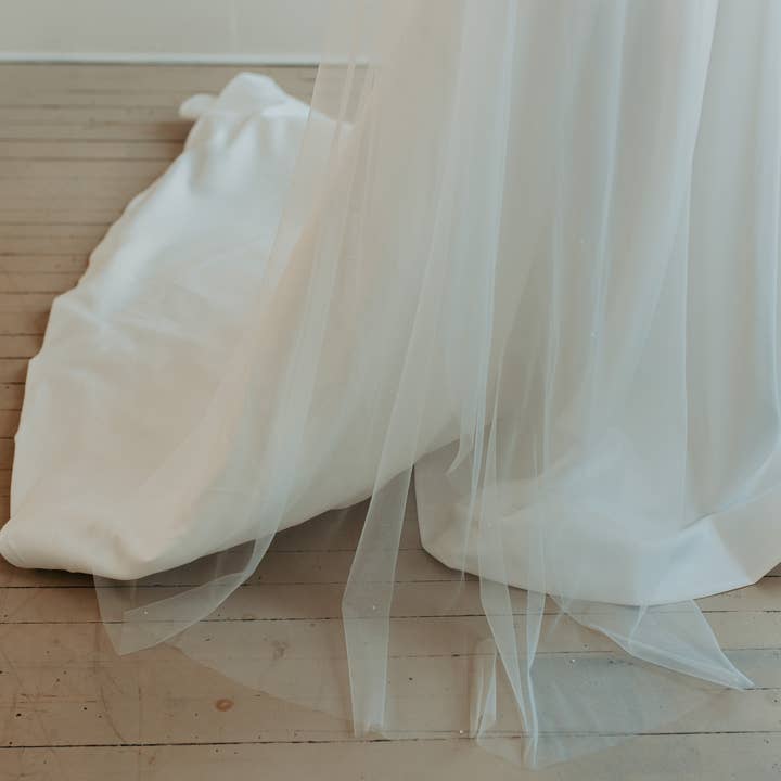 Ruffled Rose Veils - Wholesale Veil - Women's - Soft Scattered Pearl Minimal Wedding Veil4