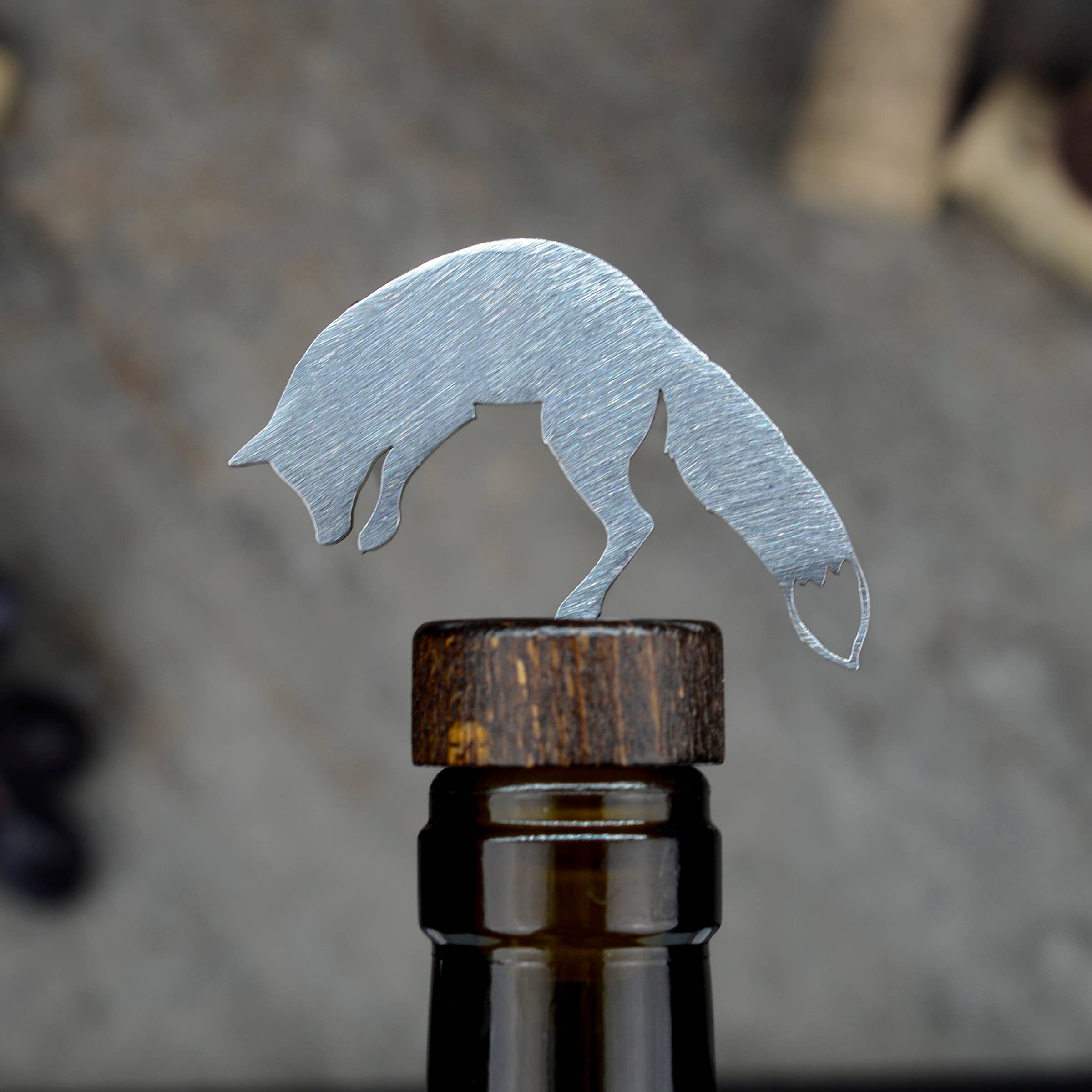 Blue Moose Metals – Engroshandel Vinprop – Fox vinflaske prop0