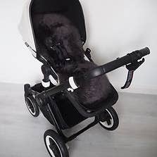 Bob Bon Grå Fårskinn Universal Barnvagnstol/Liggdelsfoder för wholesale av Fur coat no nappies U.K. ltd