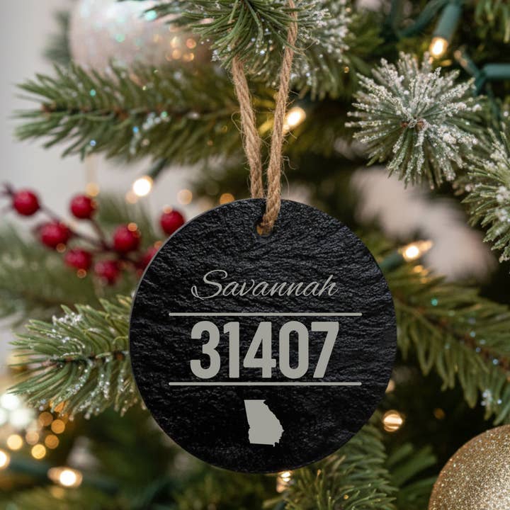 Ornamento Redondo de Pizarra Personalizado con Ciudad, Código Postal y Estado para venta al por mayor de Beach, Cats & Wine