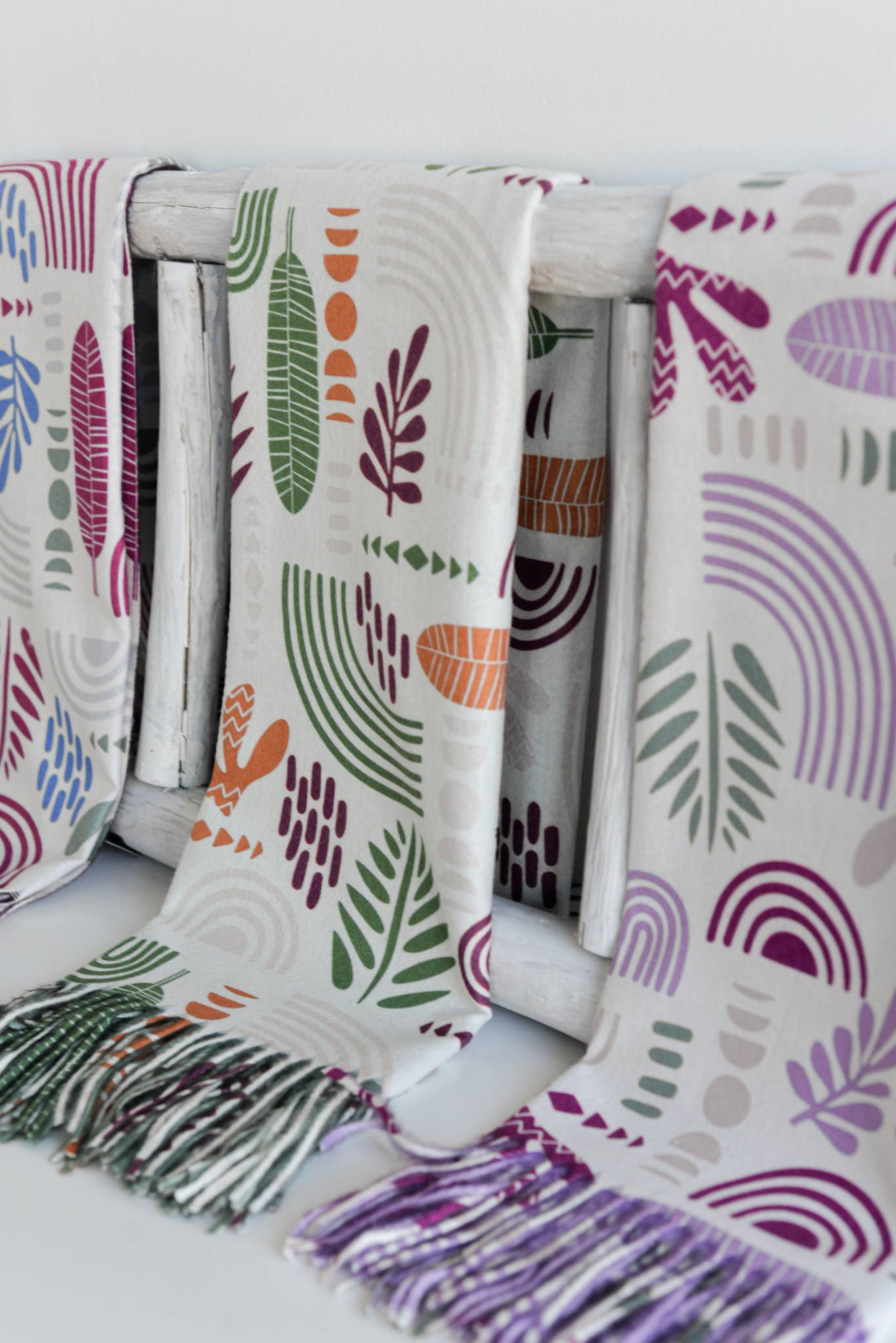 NOCO - Wholesale Scarf - Women's - Pashmina minimalist icons - Pack of 5 units2