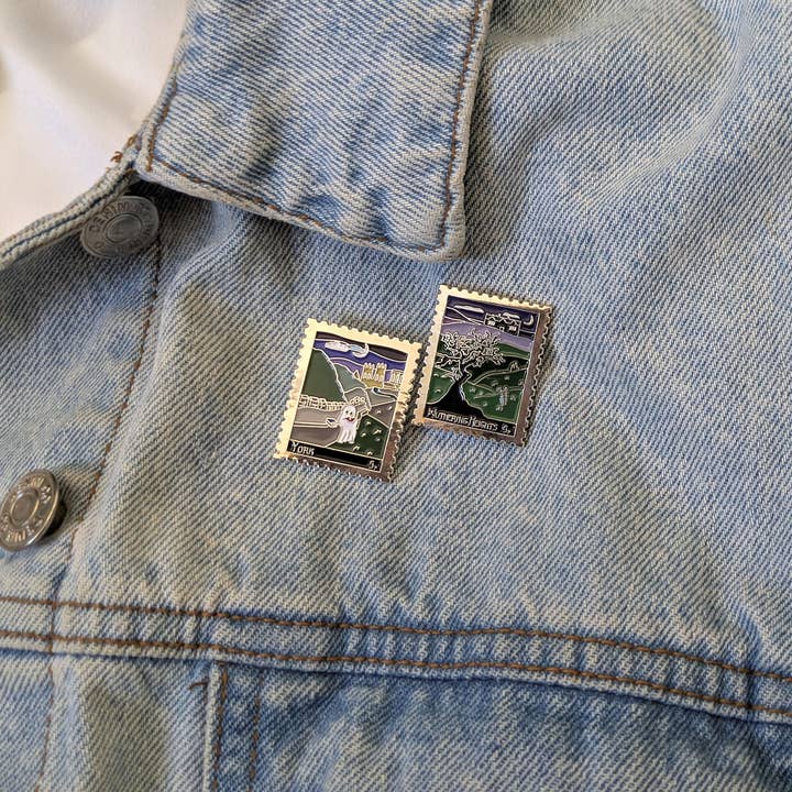 Beyond the Shelf - Wholesale Lapel pin/button - Wuthering Heights Silver Enamel Pin Badge, Bookish Souvenirs6