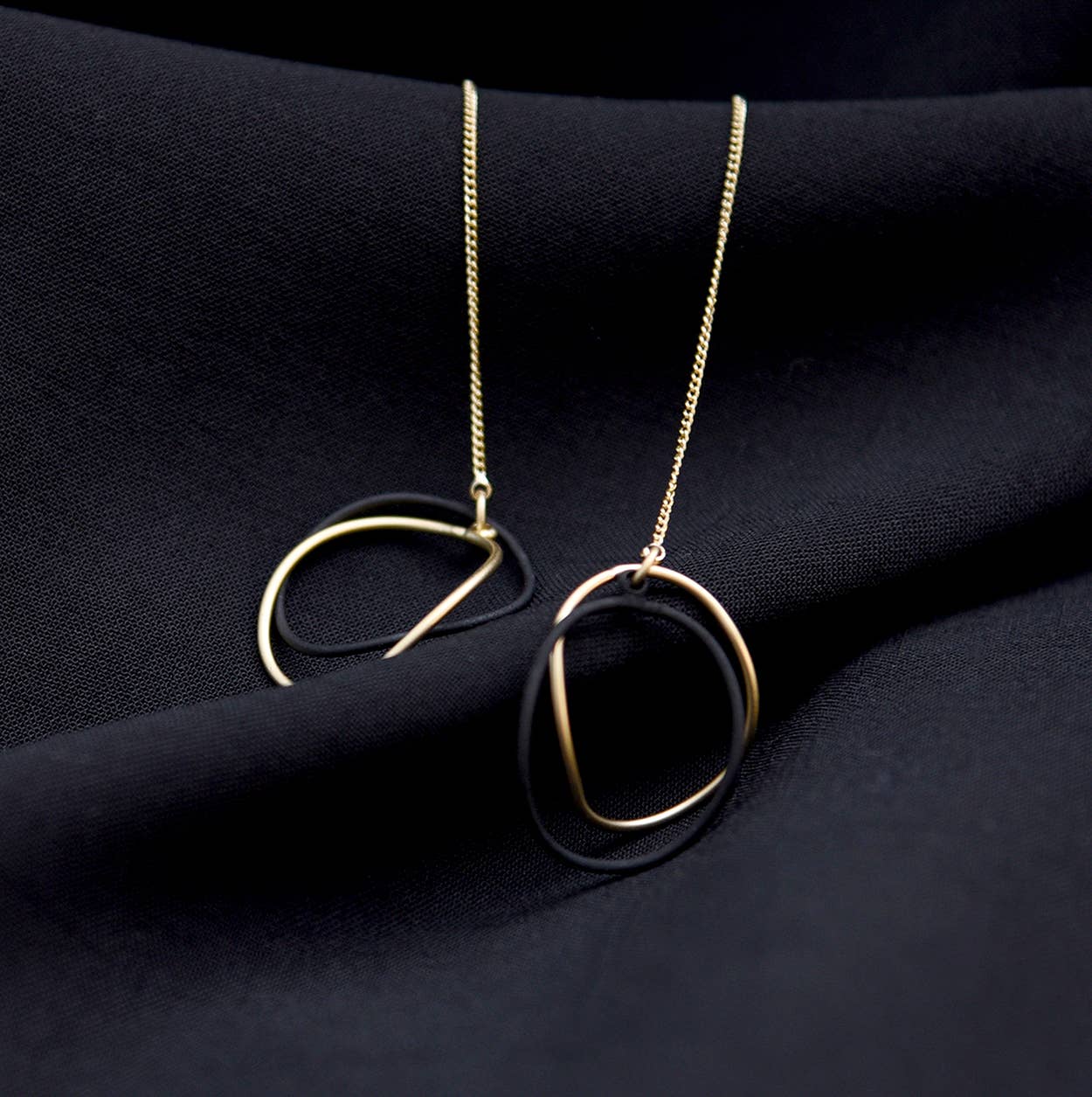 Pursuits - Wholesale Dangle Earrings - Ditto Ear Drapes0