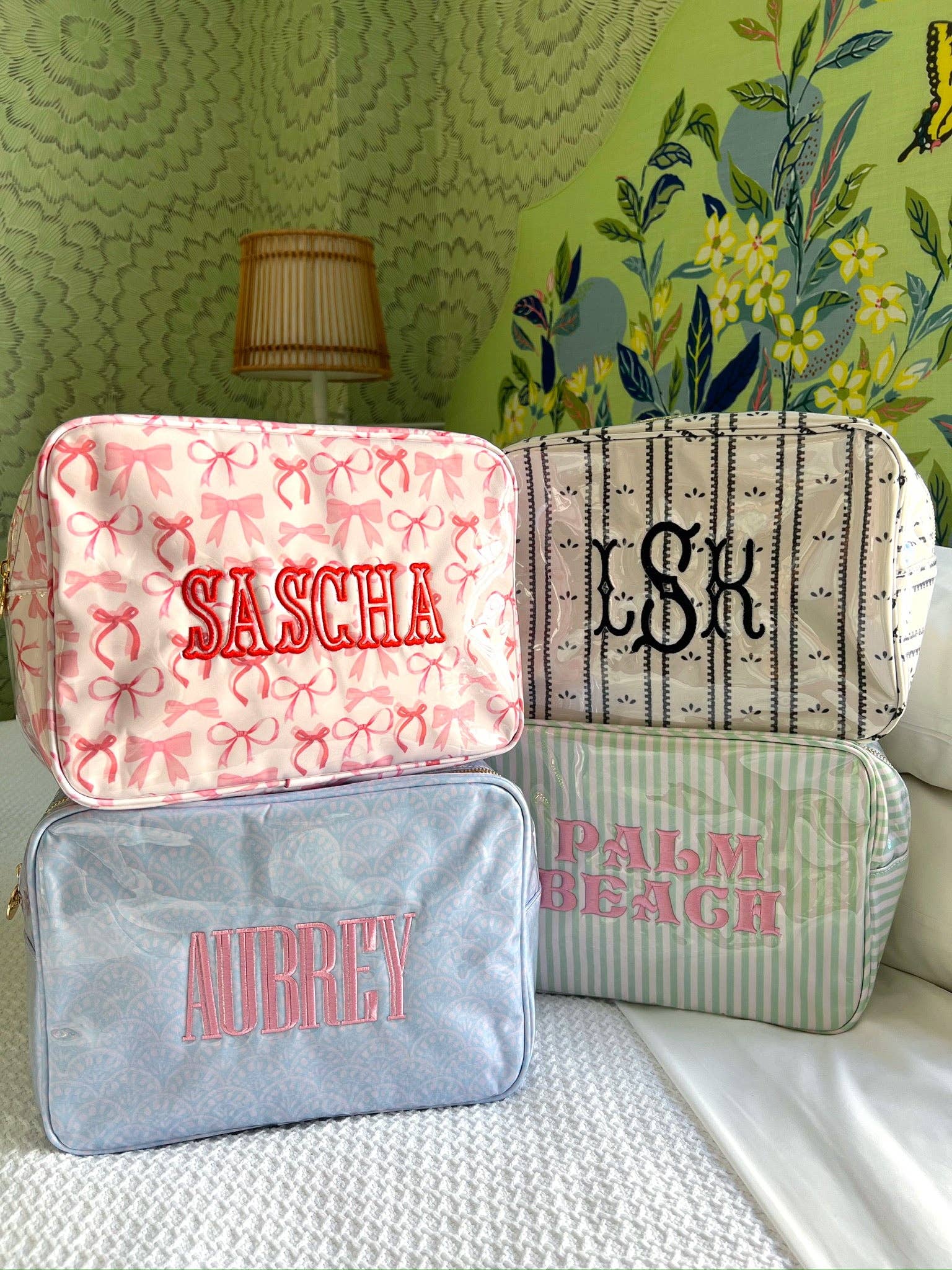 KENZKUSTOMZ - Vente Trousses de maquillage/cosmétique - Trousse de Toilette Clear Coat XL21