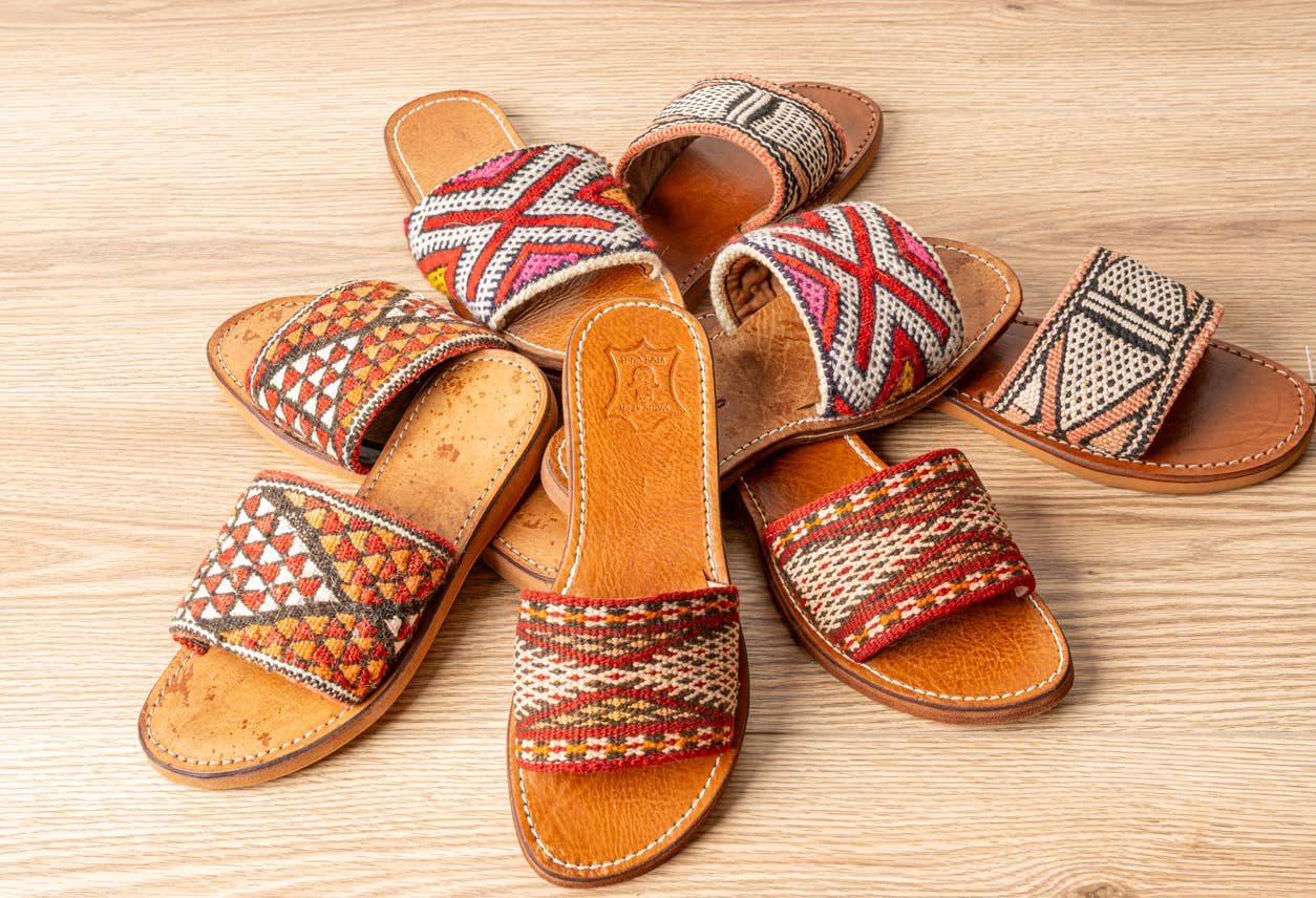 Verve Culture - Wholesale Badslippers - Dames - Marokkaanse Kilim Open Teen Slippers2