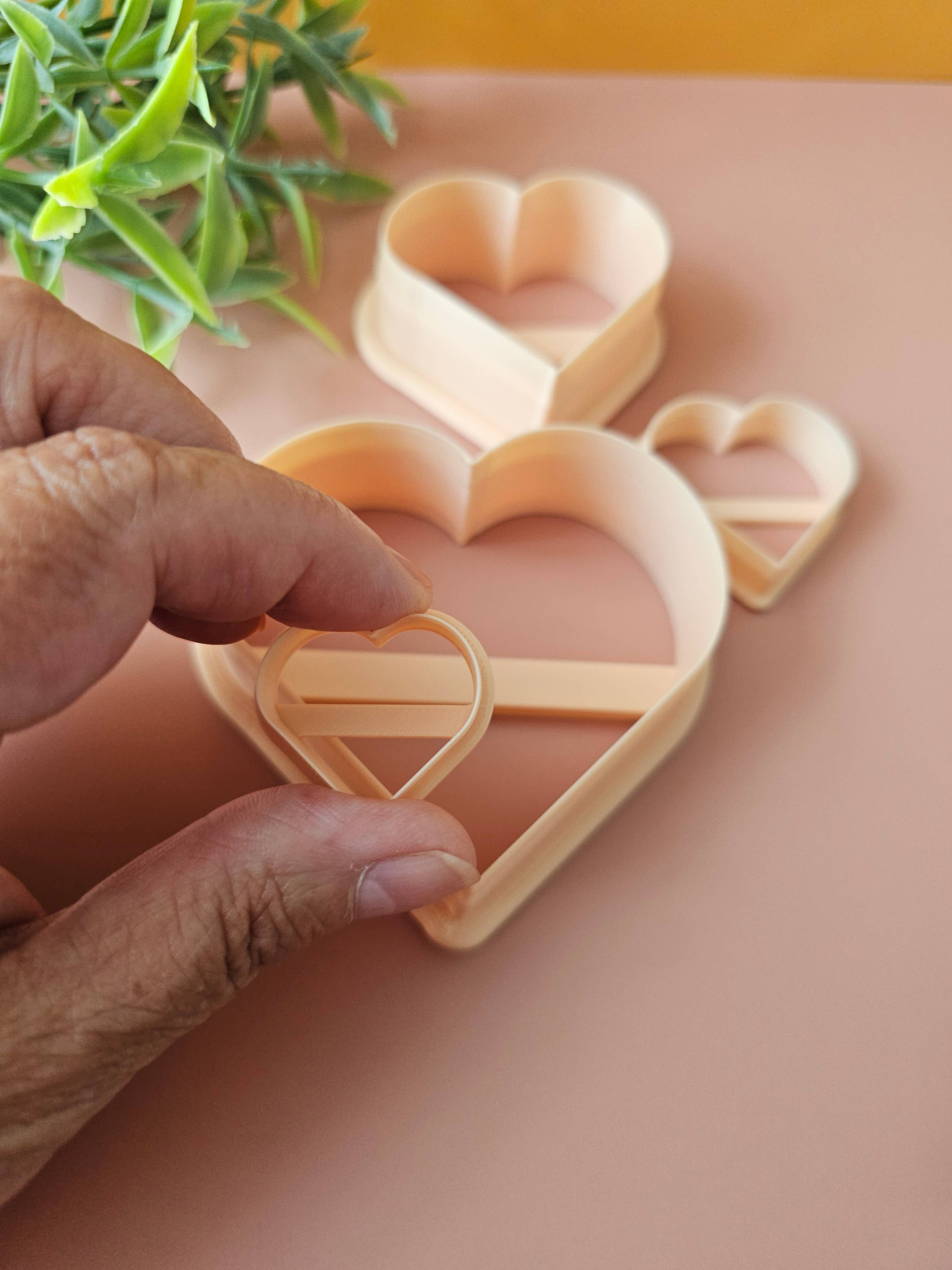 Carambola Desings - Wholesale Cookie Cutter - Heart set of 4 Sandwich cutters 5