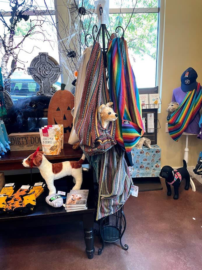 Walking Palm - Wholesale Pet Carrier - Dog - Dog Sling - Black Woven5