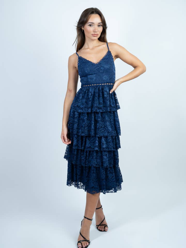 Navy lagdelt blonde midikjole med detaljer for engroshandel hos Skirt & Stiletto