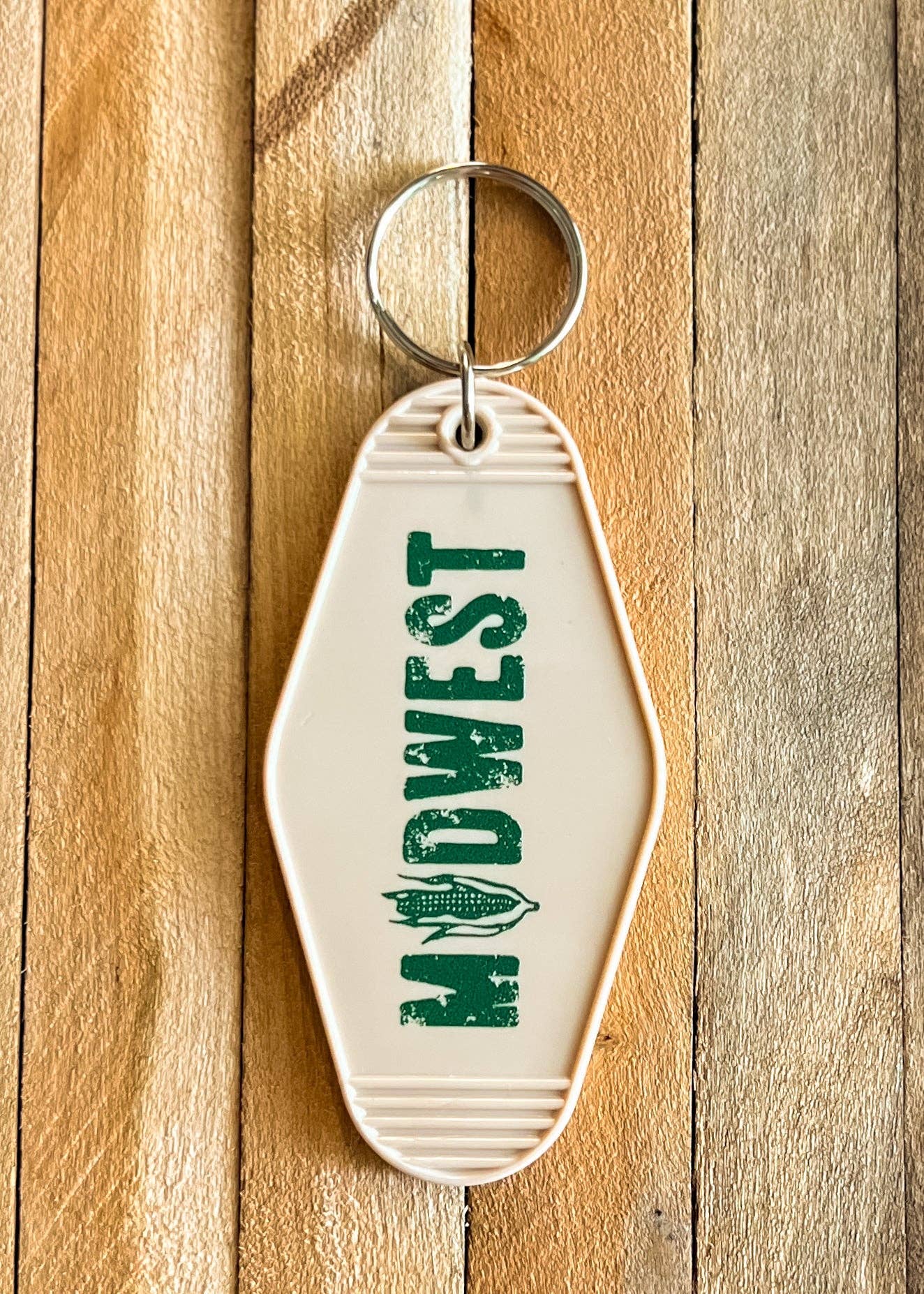 Lemon Lorraine's LLC - Wholesale Keychain - Unisex - MIDWEST CORN - Tan Vintage Motel Keychains1