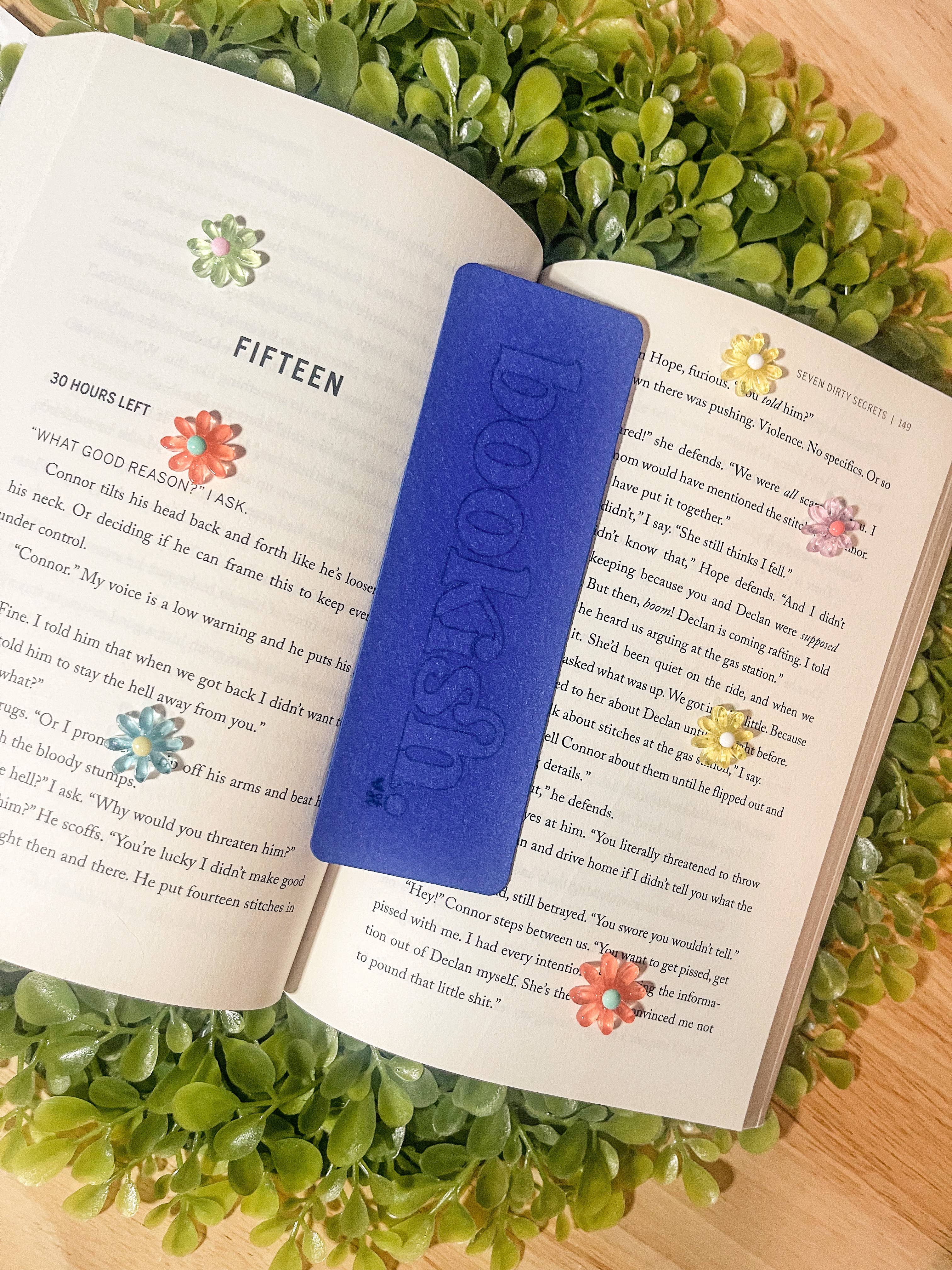 Sharp Thoughtlings - Vente Marque-page - Livresque. Marque-page monochrome en feutre0