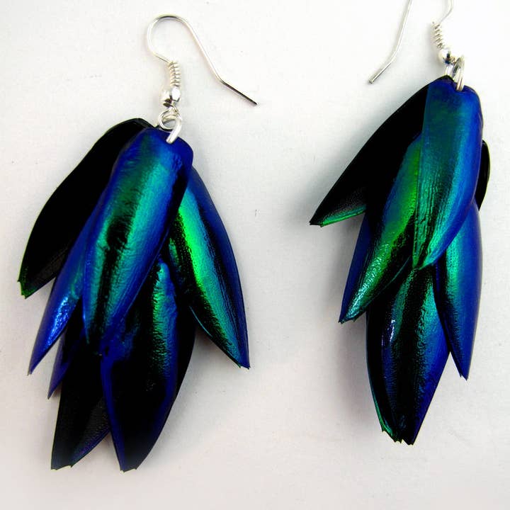 Tika – Engroshandel Hængeøreringe og creoløreringe – Øreringe med smaragdgrønne billevinger