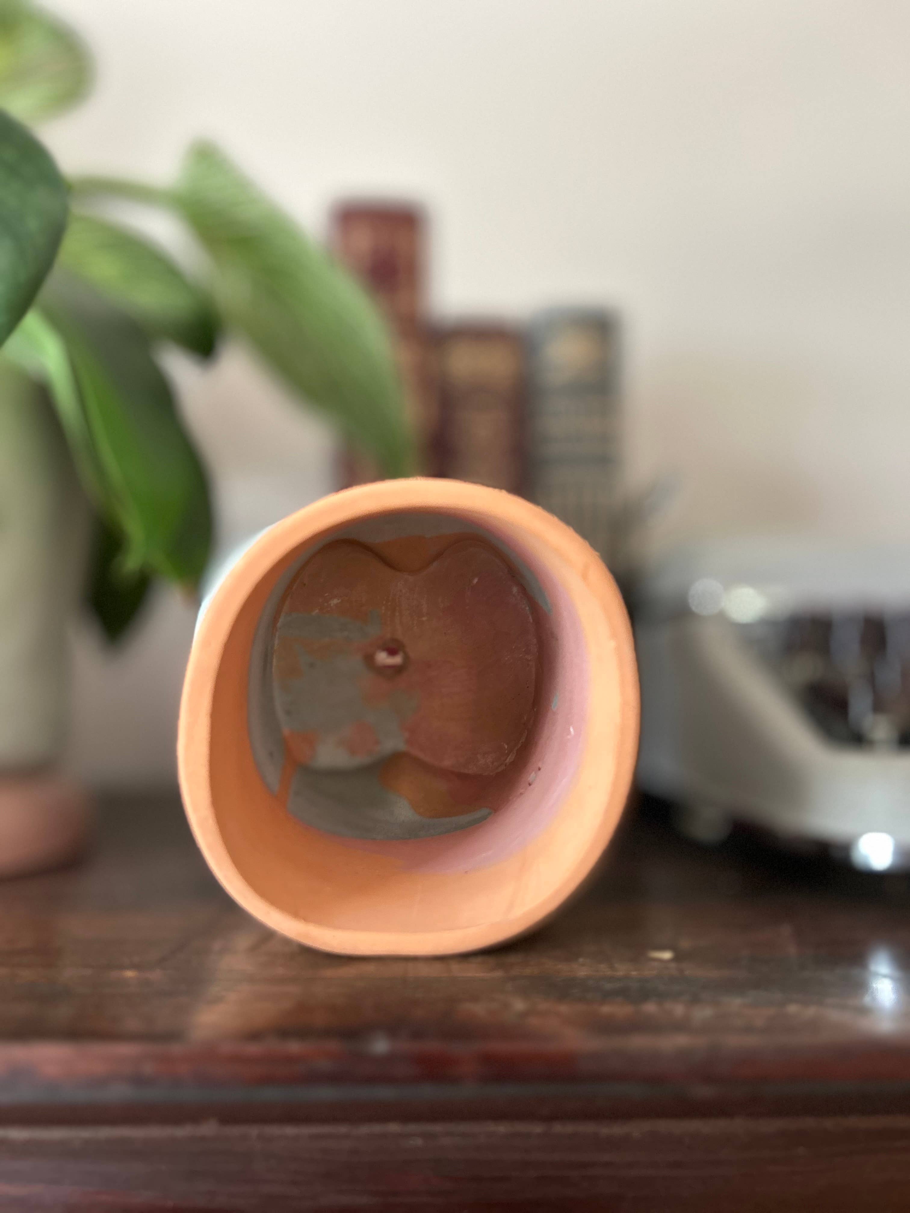 Queen City Crete - Wholesale Plant pot - Booty Planter6