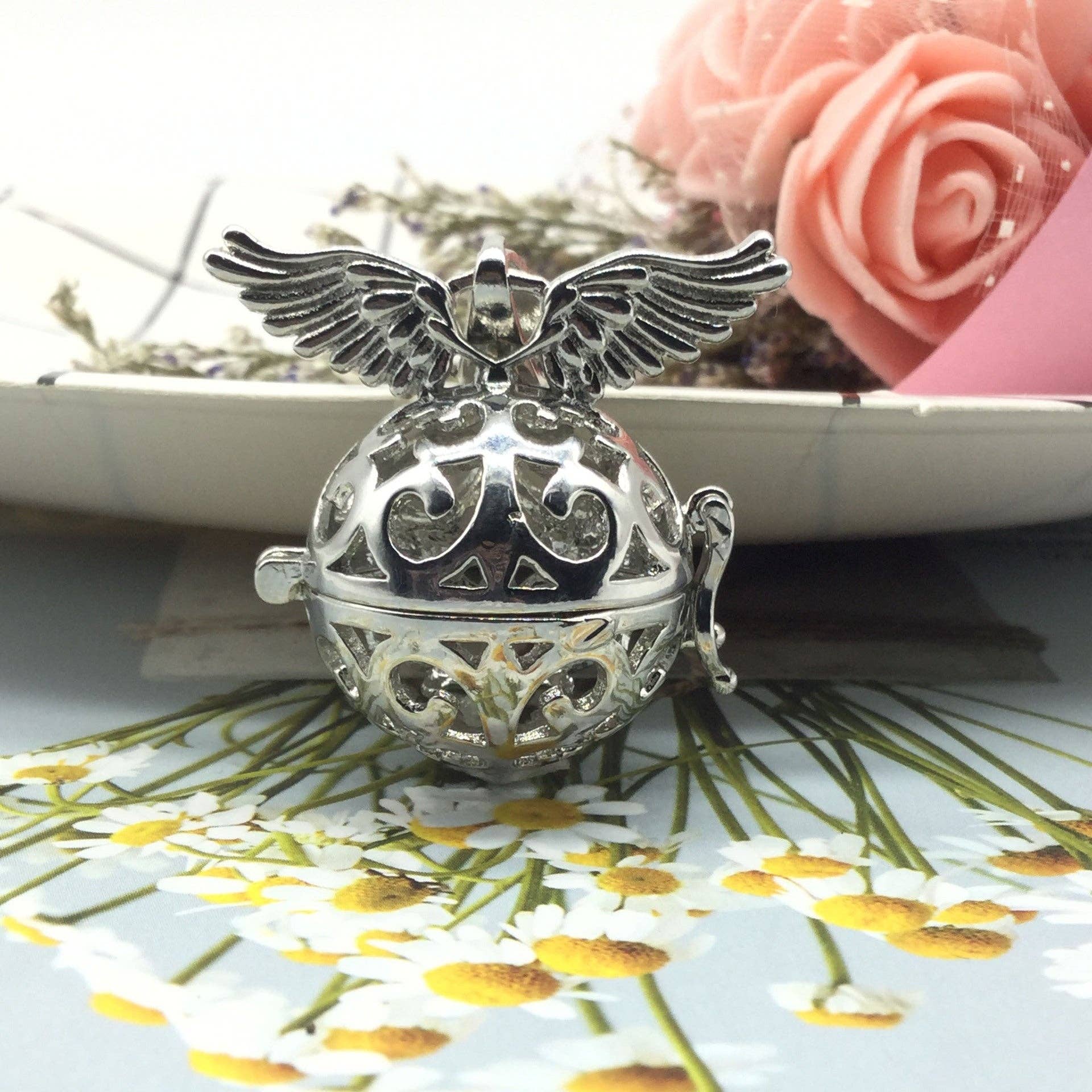 Tourtiwi - Wholesale Individual Charm/Pendant - Vintage Wings Hollowed Pendant0