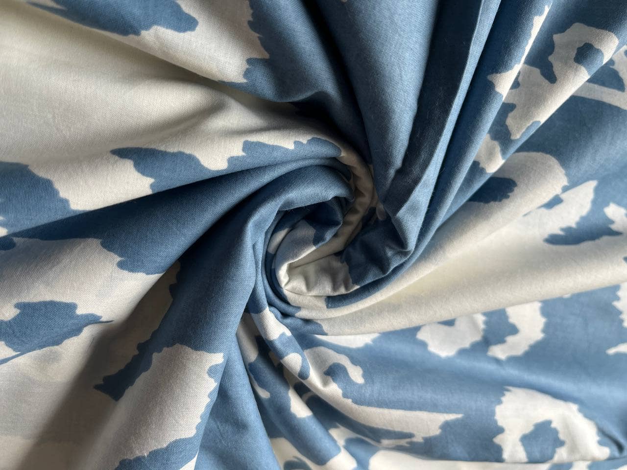 Bhawana Handicrafts – wholesale Fabric paint – Traditional Handmade Indian Cotton Fabric By The Yard Fabric3