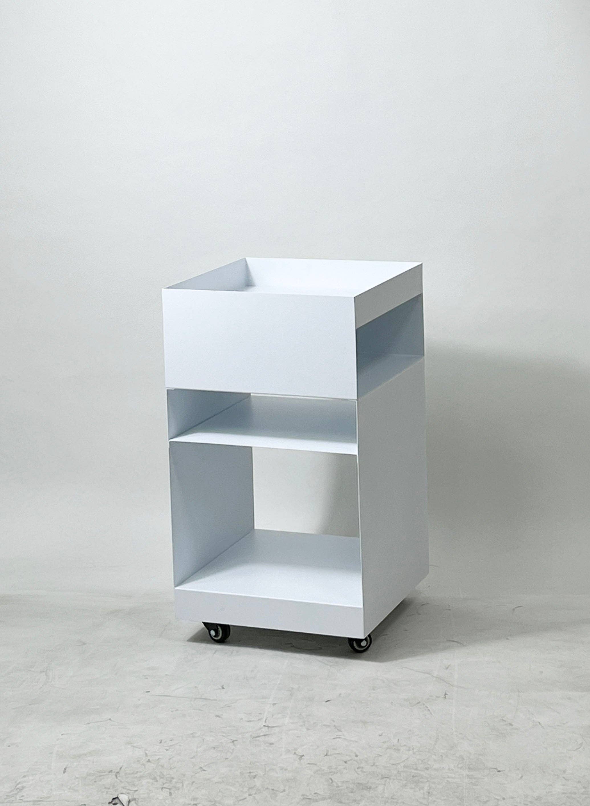 hide+seek SUPPLY CO – wholesale Side table – Quad Rolling Side Table/Cart-white1