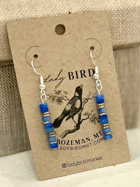 Boucles d'oreilles pendantes en forme d'adventurine bleue et pierres précieuses en argent ou en or pour la vente par Lady Bird Market