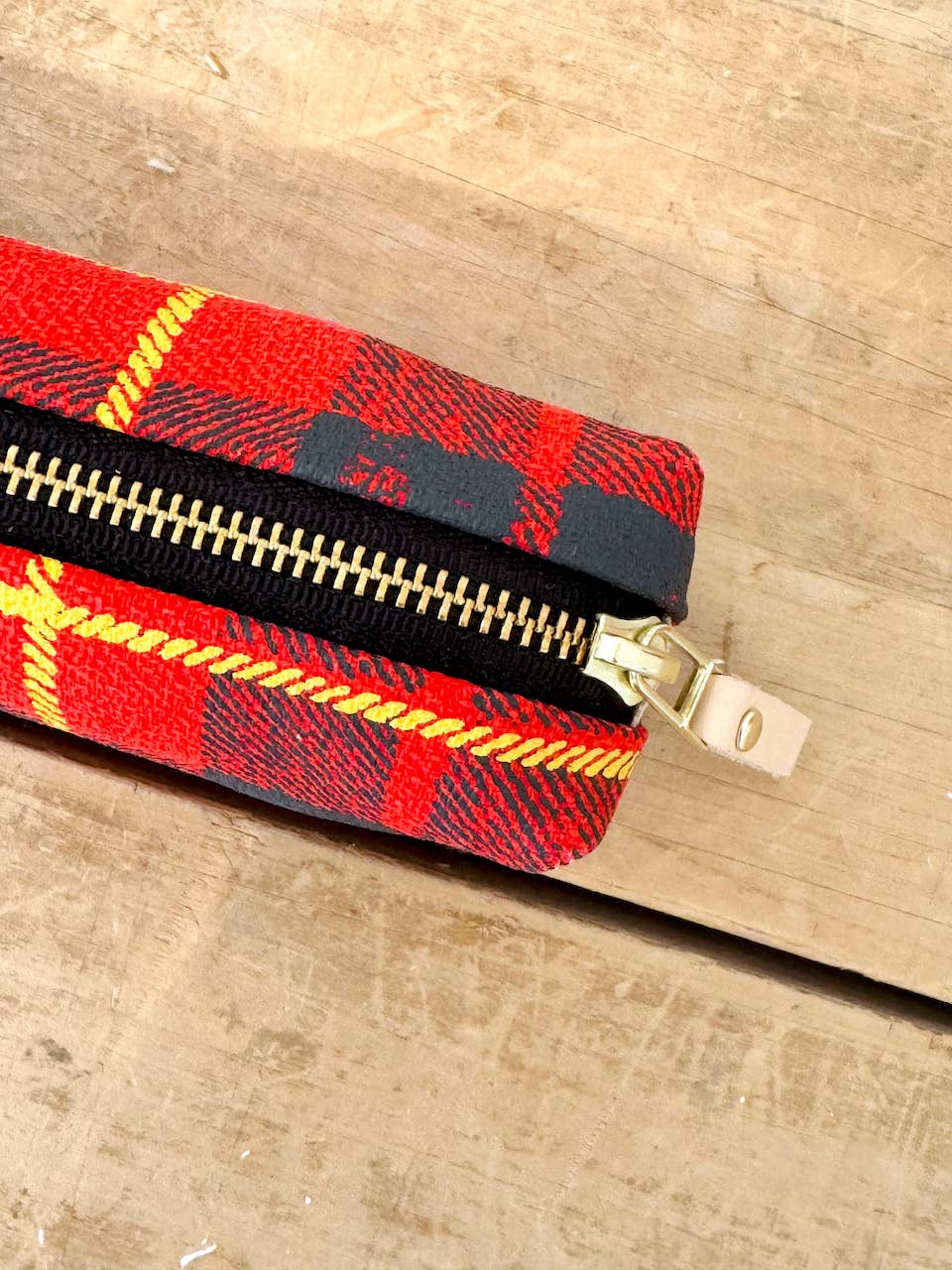 Erin Flett - Wholesale Pencil Case/Pouch - Tartan Plaid Round Pencil7