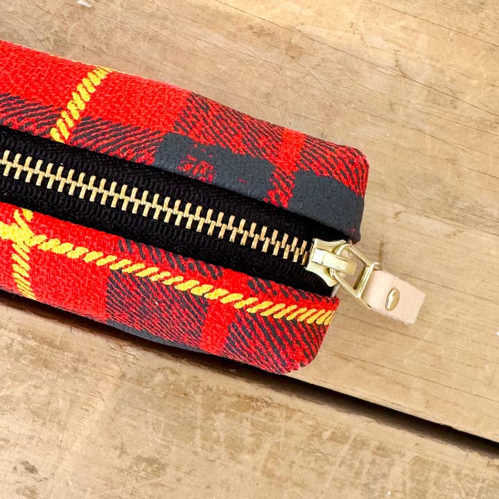 Erin Flett - Wholesale Pencil Case/Pouch - Tartan Plaid Round Pencil7