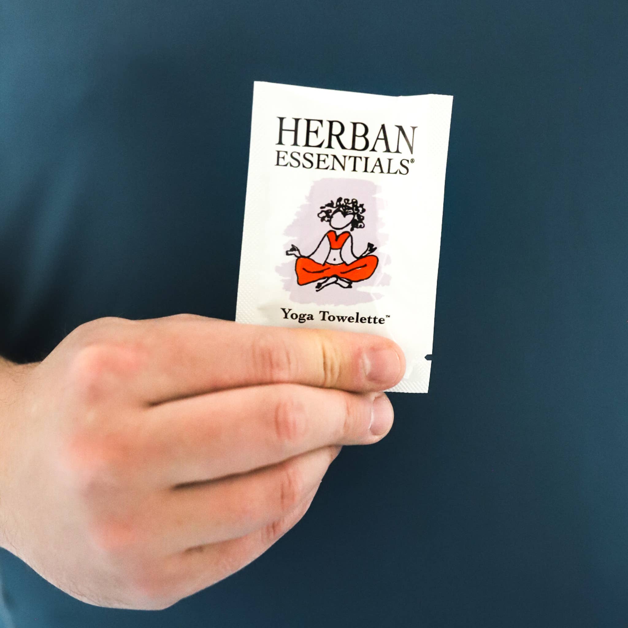 Herban Essentials - Wholesale Yoga Mat Cleaner - Yoga Towelettes - 20 Individual Essential Oil Wipes5