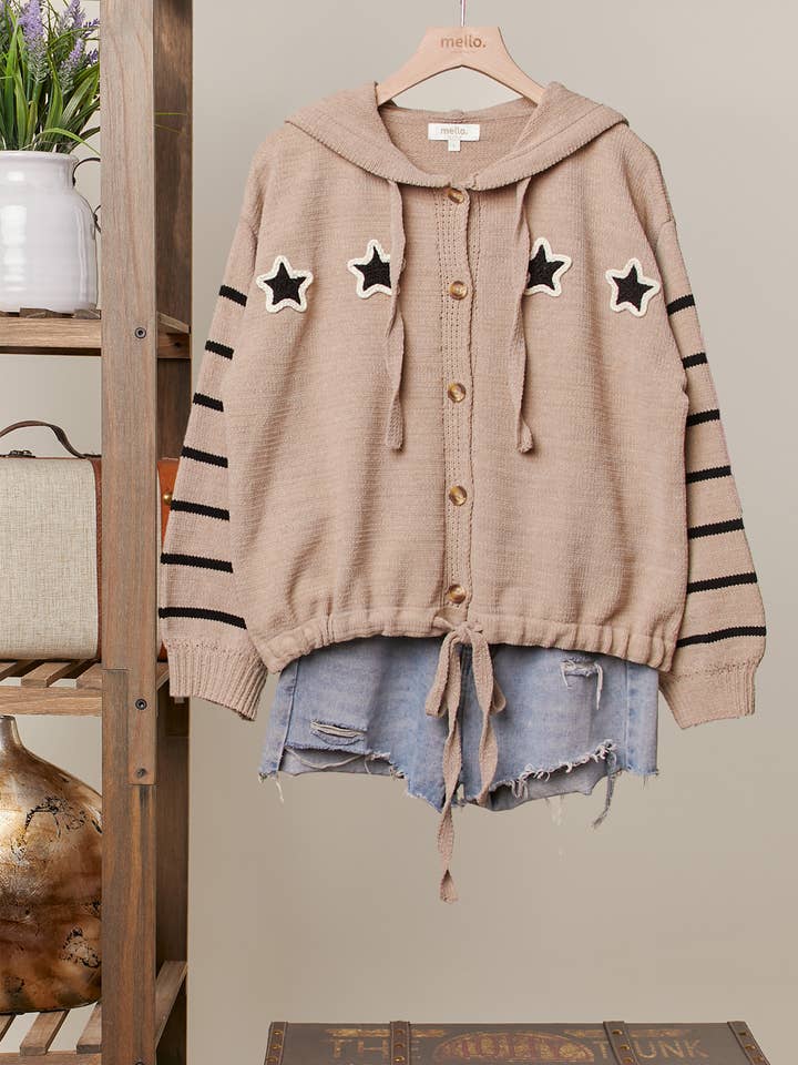 Cardigan à capuche Boucle Star Stripe pour la vente par Mello.