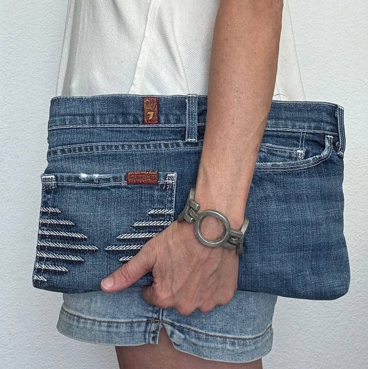 Indigo Bags - Wholesale Clutch Bag - Women's - 7FAM Upcycled Premium Denim clutch - pink floral4