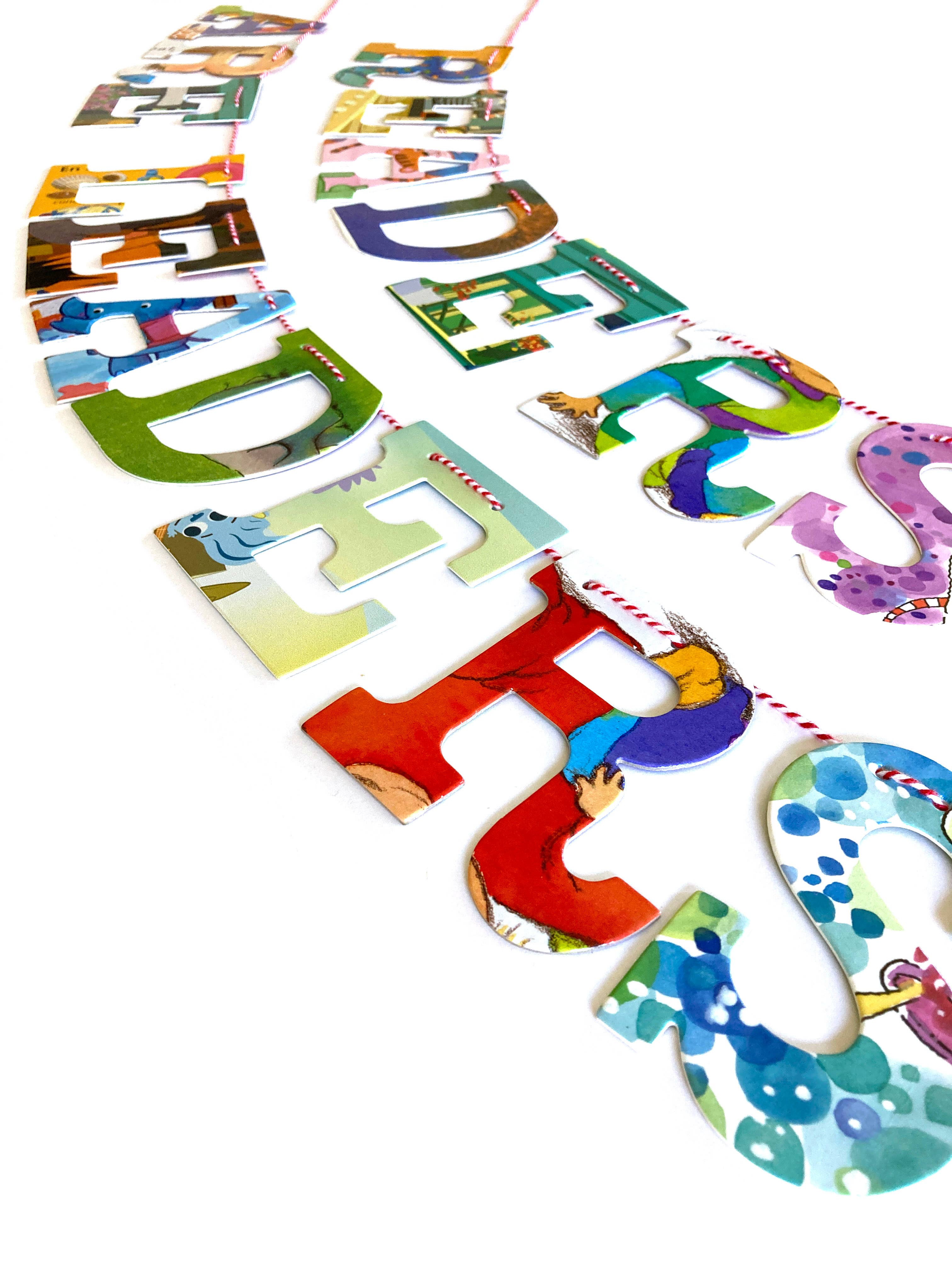 Attic Journals - Wholesale Bunting/Garland - Phrase Garlands - READERS ARE LEADERS1