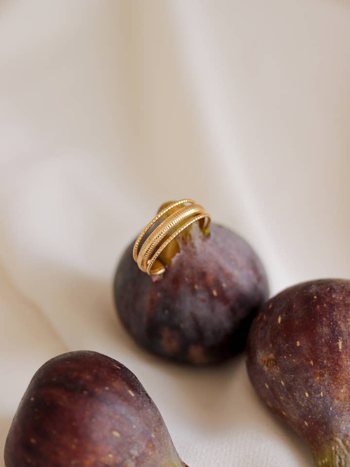 Luce Ring verstellbar, 3 Mikron glänzend vergoldet für den Großhandel von Les impatientes