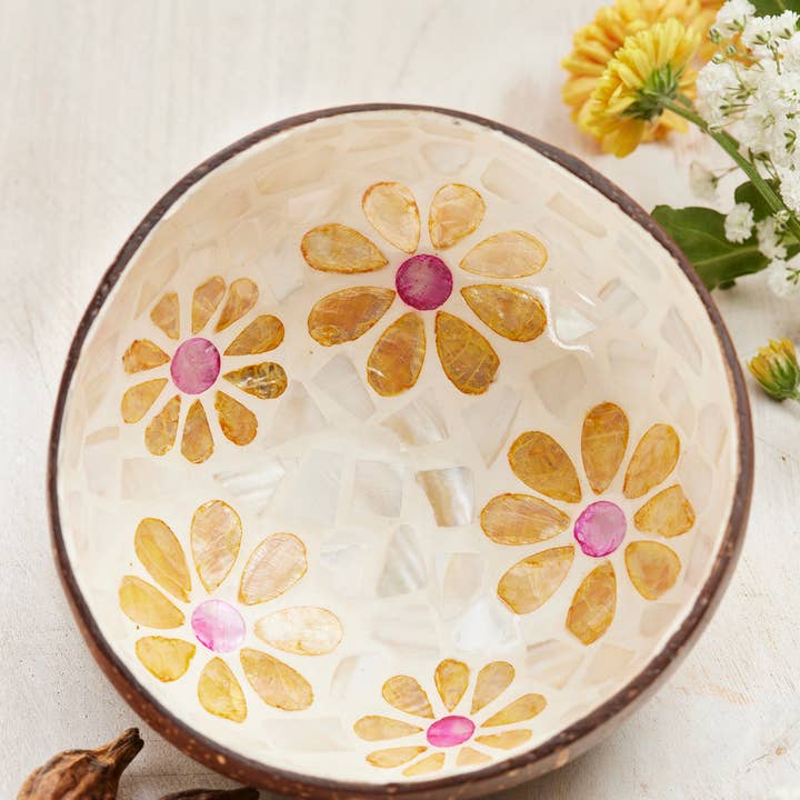 Namaste - Wholesale Decorative Plate/Dish/Bowl - Coconut Bowl, Shell Daisies0