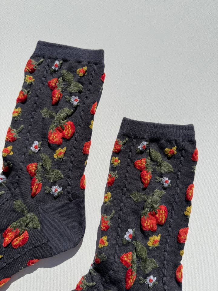Billy Bamboo - Wholesale Socks - Women's - STRAWBERRIES SOCKS10