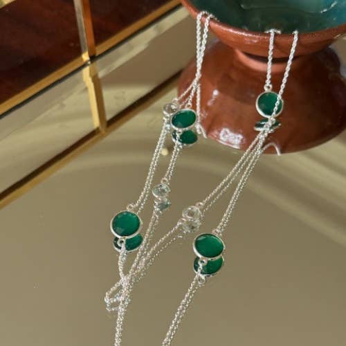 Colar longo azul - 2 cores por atacado de ACQUA LONDON