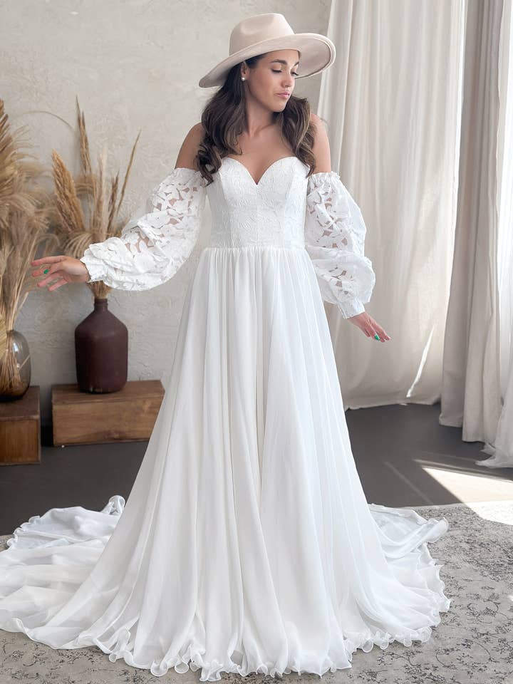 Bohemisk-inspirerad axelbandslös bröllopsklänning med spets för wholesale av MB Blissful Gown