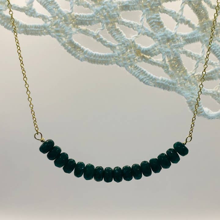 Emerald halsband för wholesale av Penelope Plum Designs