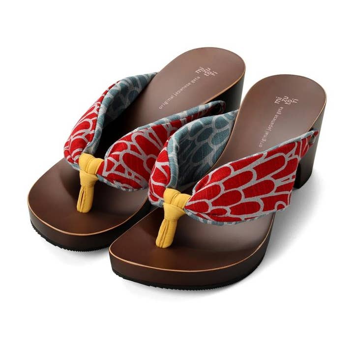 Pantoufles Greta blanches (talon : 6,5 cm) pour la vente par Japacolle — Japan Collections | See Latest News in "About"