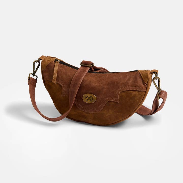 Summer 25 - Slow Road Round Shoulder Bag | Spicy Cowboy and other Purchase Wholesale westerncarpet offcuts. Free Returns & Net 60 Terms on Faire trending on Faire.