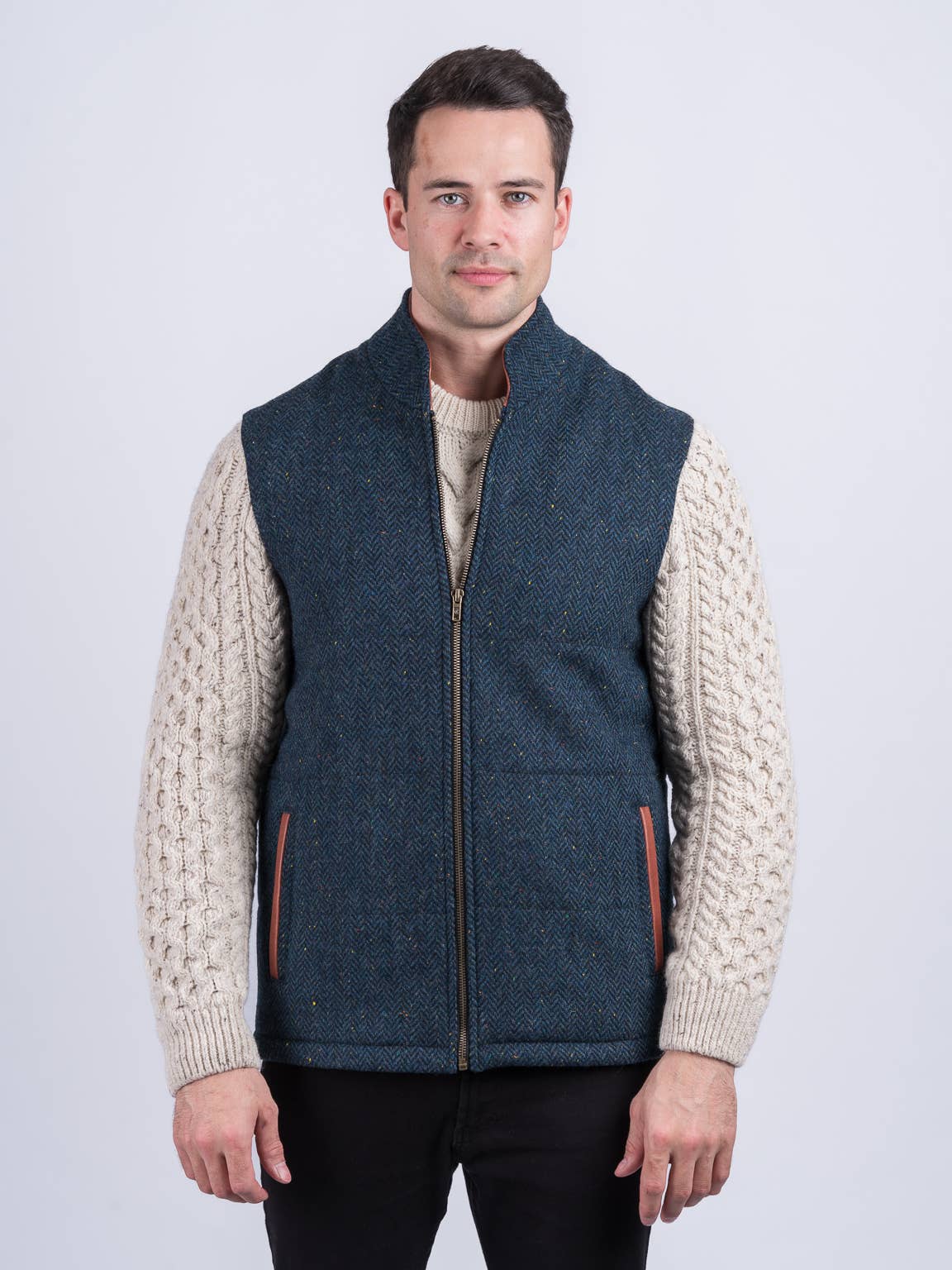 Blå Sildeben Blå kropsvarmer og vest med læderbeklædning for engroshandel på Faire1