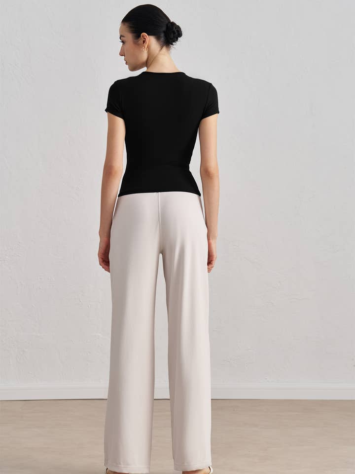 91thelabel – wholesale Athletic top – Women′s – Tessa Crew Neck Sculpting Short Sleeve Active Top T-Shirt19