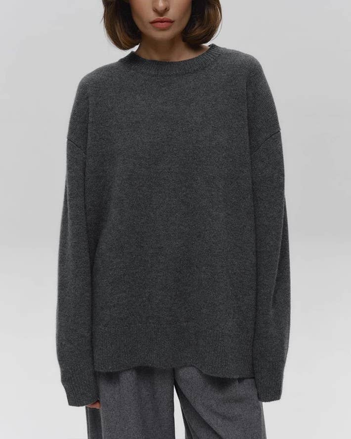 HIDDENBRAND - Wholesale Knit Sweater - Women's - Essential Basic Round Neck Sweater Top1