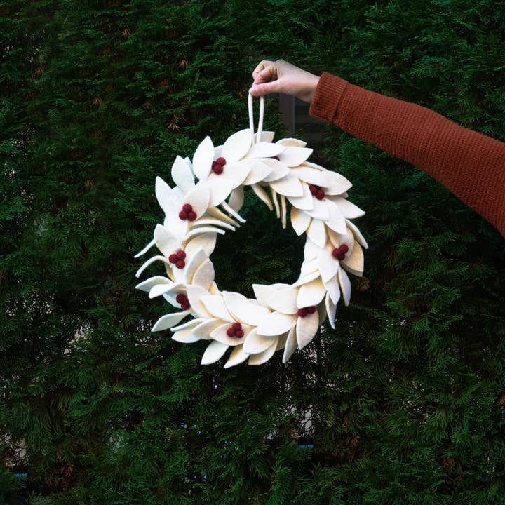 Global Goods Partners - Wholesale Wreath - Felt Holiday Wreath