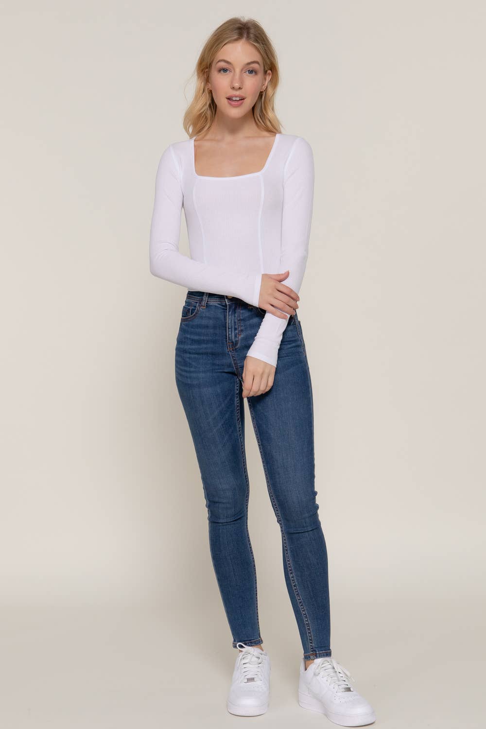 Active Basic | Active USA - Vendita all'ingrosso Top in maglia - Donna - Top in maglia a maniche lunghe con scollo quadrato e dettaglio corsetto7