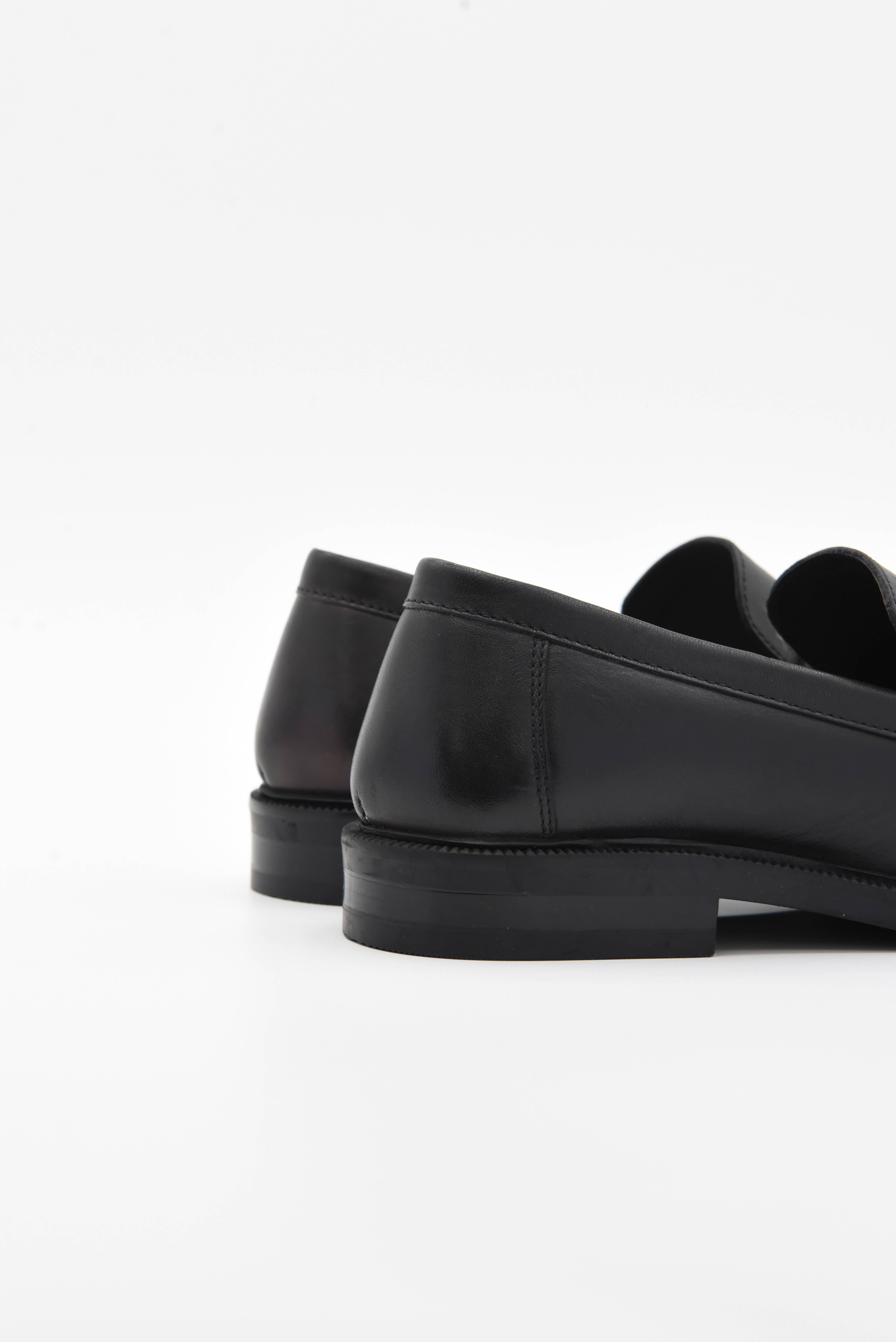 ROSA AMADA - Wholesale Loafers - Women's - Classic Leather Loafer With Polished Finish7