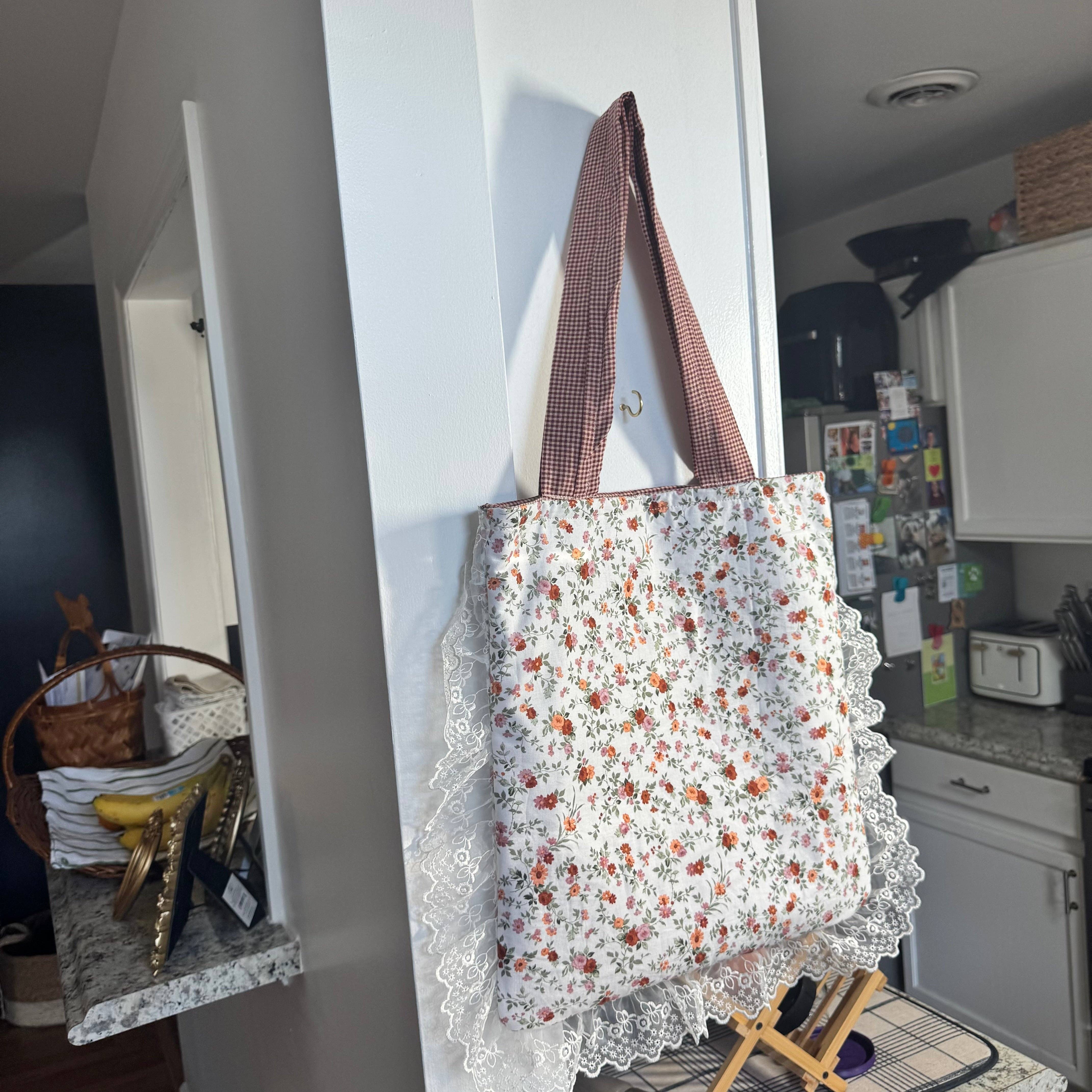 Hannah Tyme Designs - Wholesale Tote Bag - Women's - Ruffle Tote in Secret Rose Garden4