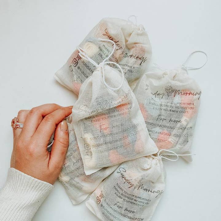 Lot de fils surprise | Fournitures de kit de broderie pour la vente par Sunday Mornings Shop LLC