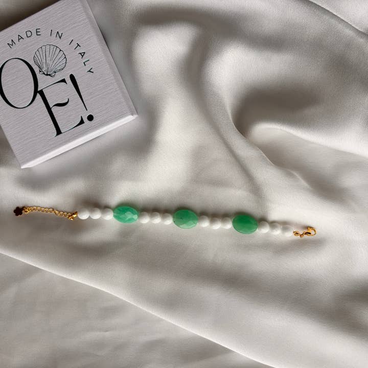 OE! - Wholesale Beaded/Pearl Necklace - Capri light -Bracelet made of white crystals and chrysoprase