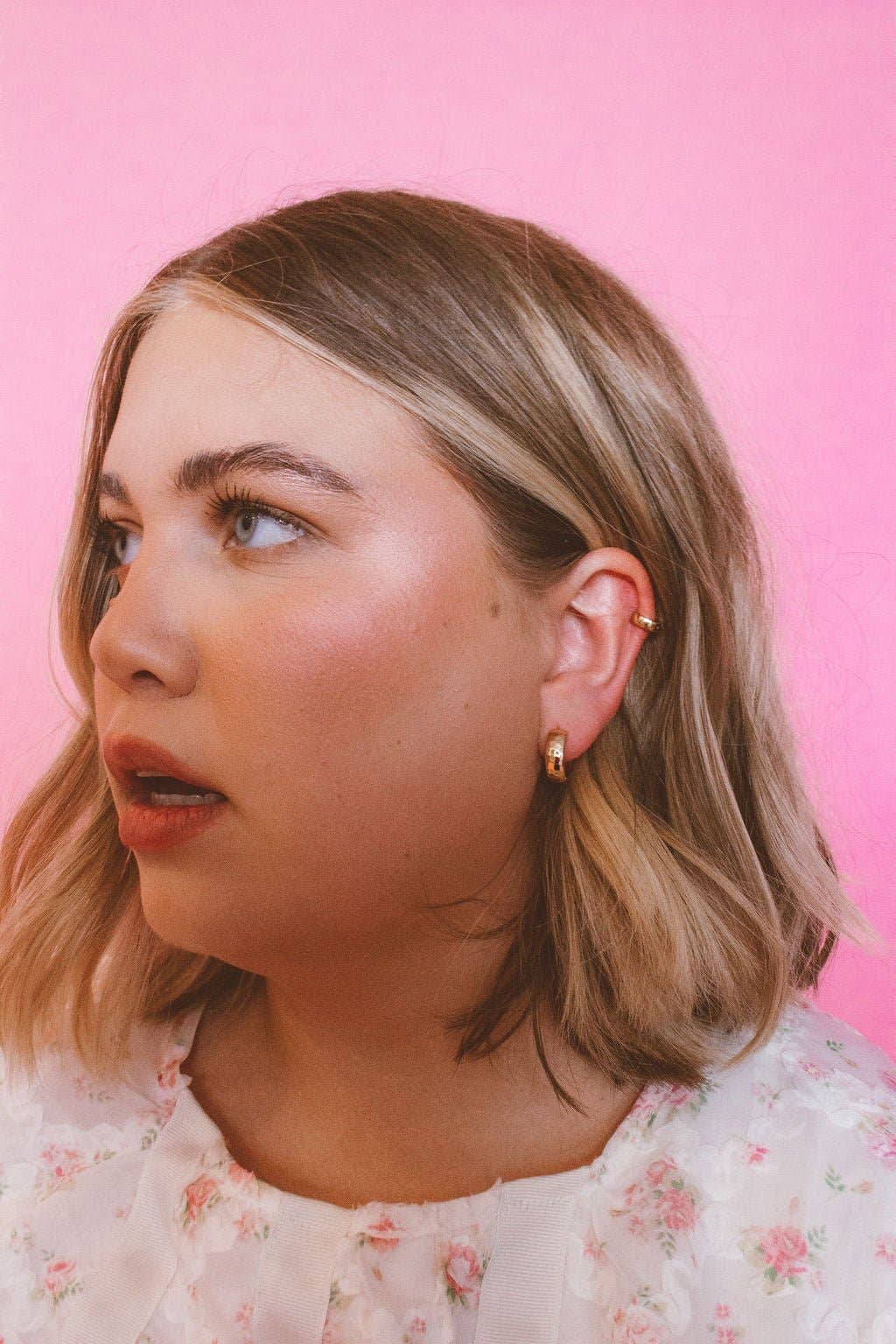 Shop Andi - Wholesale Hoop Earrings - Gold Hammered Hoops - Hypoallergenic2